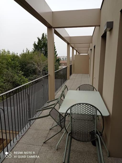 Superbe Appartement Avec Balcon Filant เซอนง ภายนอก รูปภาพ